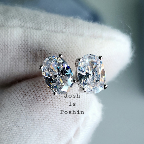 2CTW Oval white diamond stud earrings in sterling silver - Picture 5 of 8